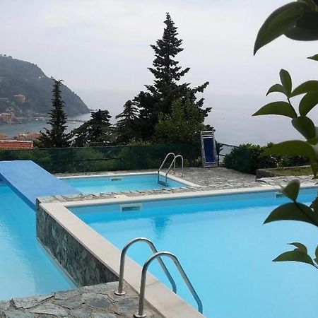 Elegant And Sea View Excelsior Apartment Levanto Luaran gambar