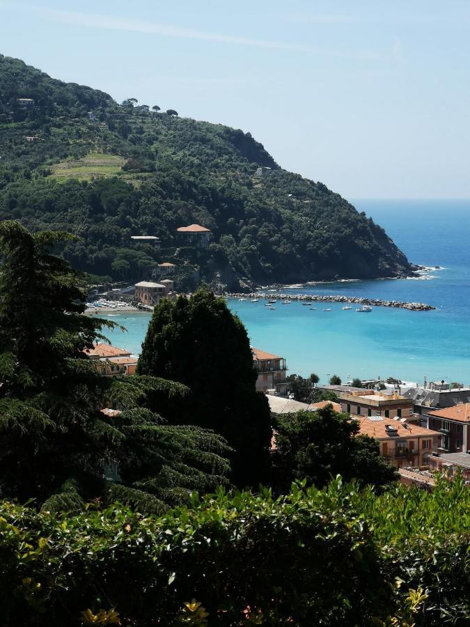 Elegant And Sea View Excelsior Apartment Levanto Luaran gambar