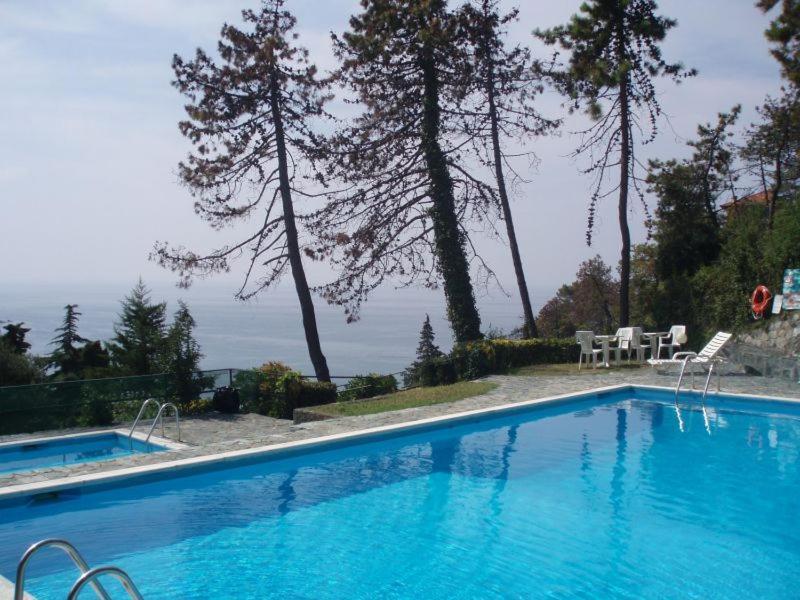 Elegant And Sea View Excelsior Apartment Levanto Luaran gambar